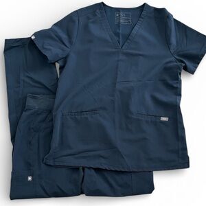 Figs Women's Navy Scrub Set